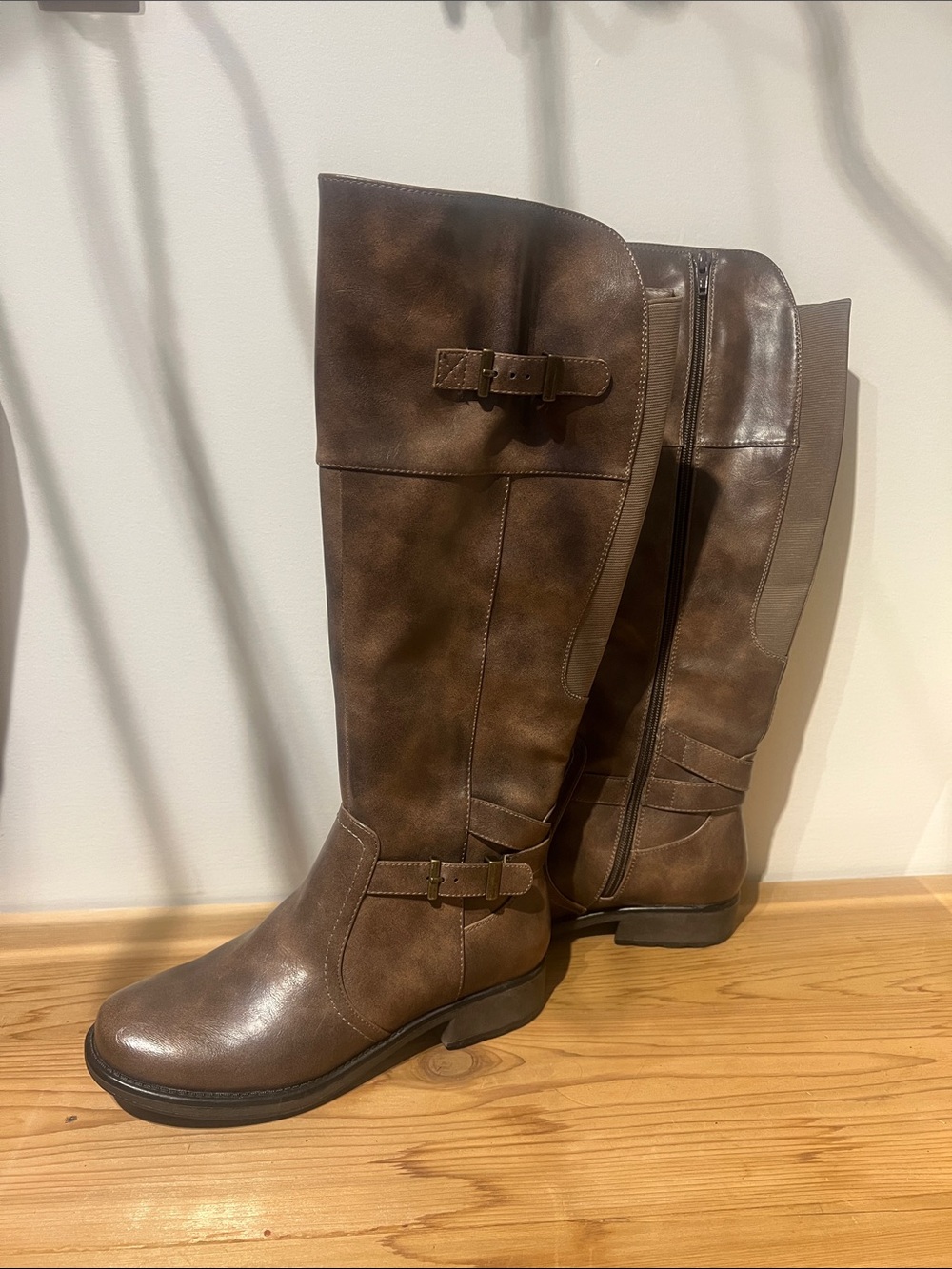 Women’s Tall Brown Riding Boots - Picture 2 of 8